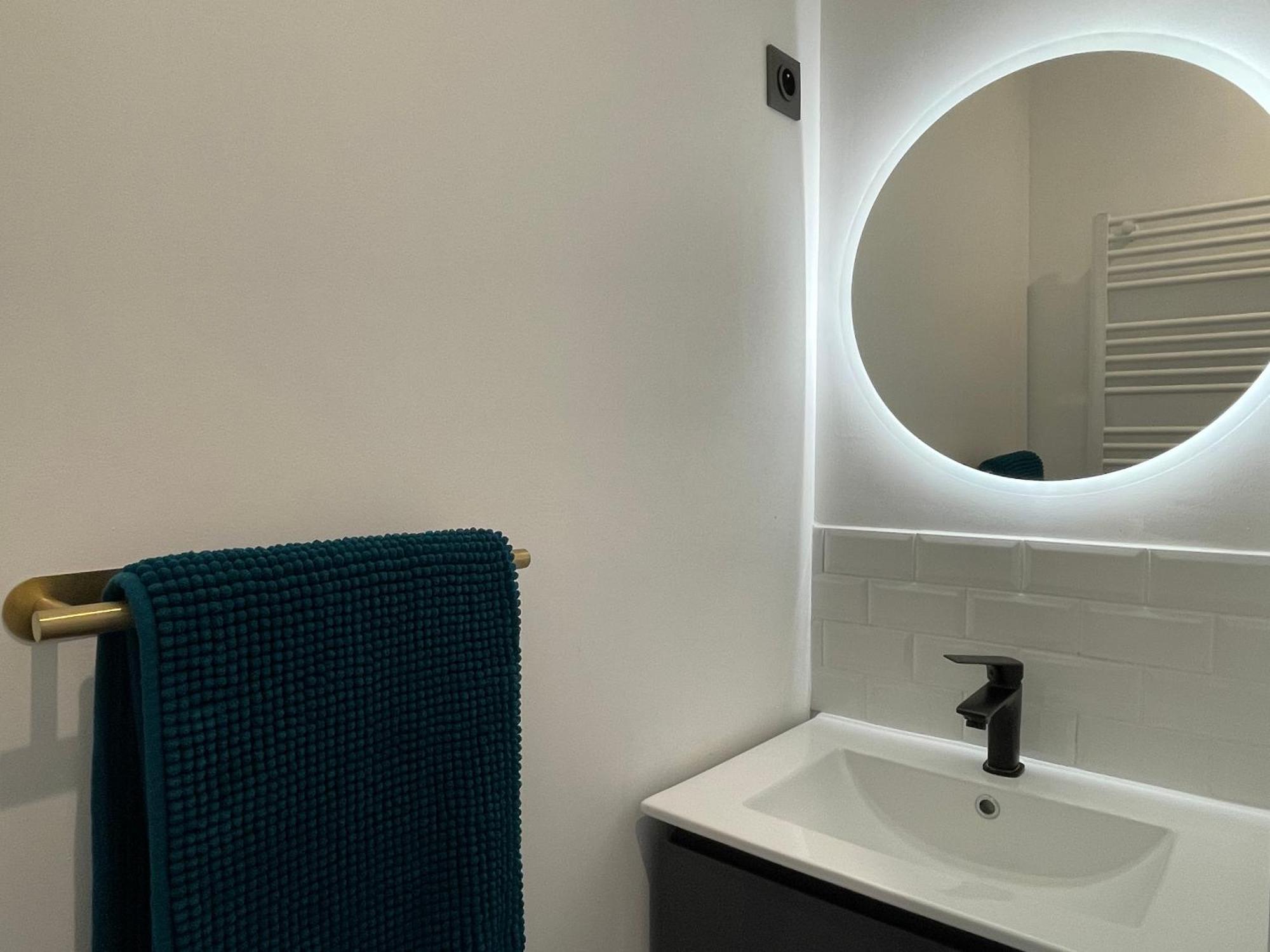 Les 3 Suites - 6 Personnes - 3 Chambres Avec Sdb Privatives Ланс Экстерьер фото